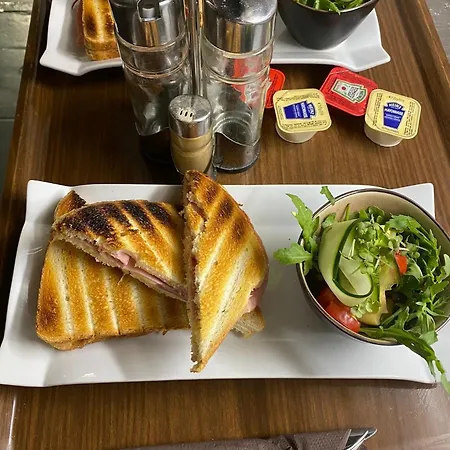 オーベルジュ ル ルレ 3* コービオン